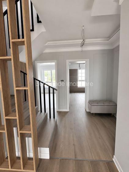 Duplex despartit 4 camere + 2 bai 92 utili / 273 teren - 3