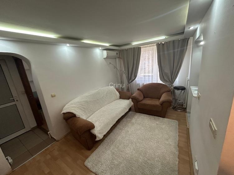 Persoana fizică,vând apartament în Podu ros  - 6