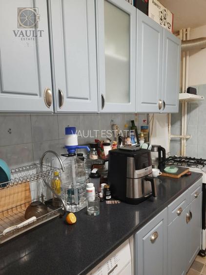 Apartament 4 camere - CENTRALA PROPRIE - APARATORII PATRIEI - 4