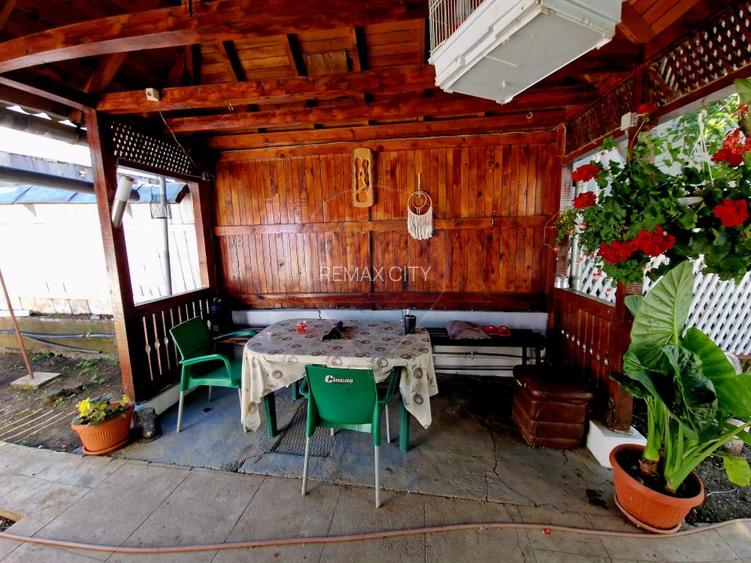 Vand sau schimb cu apartament  2 sau 3 camere si diferenta - 25