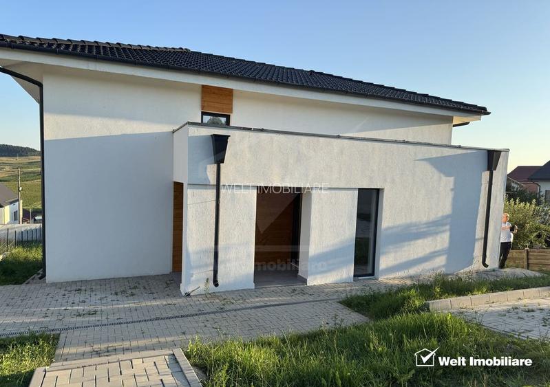 Casa individuala noua, P+1E, 217 mp utili, 772 mp teren,  Chinteni Lac - 2
