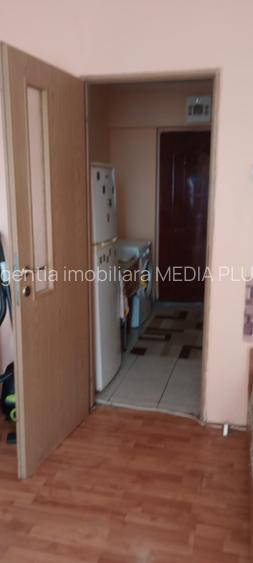 De închiriat – Garsonieră str. Brăilei, - 3