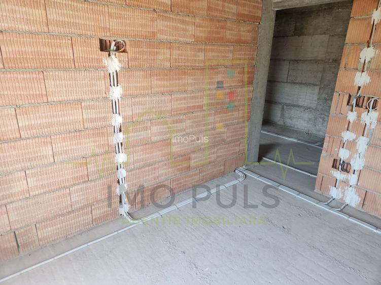 3 Camere. 2 Bai. Bloc nou. Langa Esso. - 5