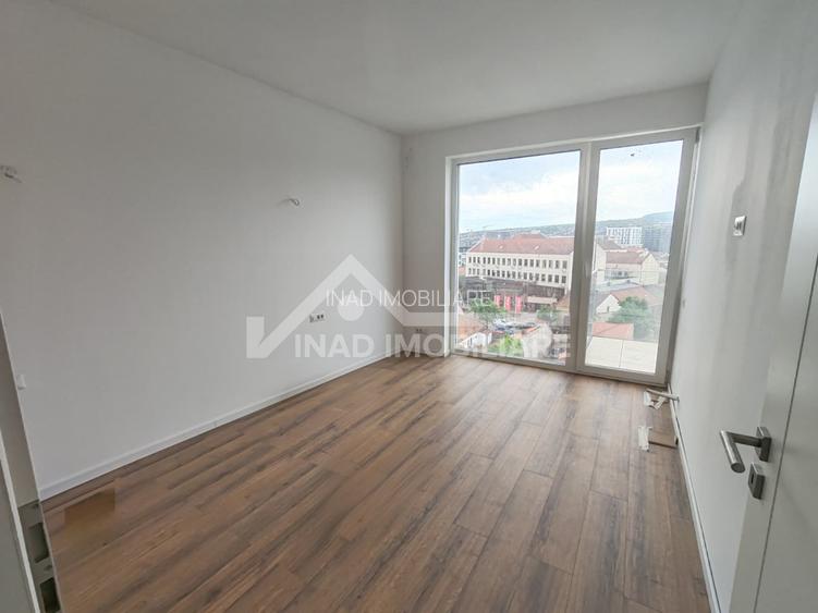 Apartament 3 camere, 2 bai, terasa 20mp, parcare, zona Strazii Decebal - 6
