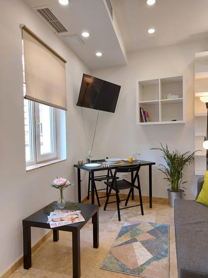 Inchiriere apartament 2 camere tip duplex, Universitate, Teatrul National