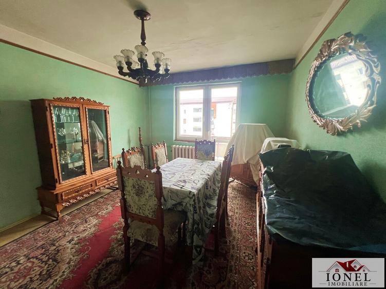 Apartament patru camere de vanzare in Sebes