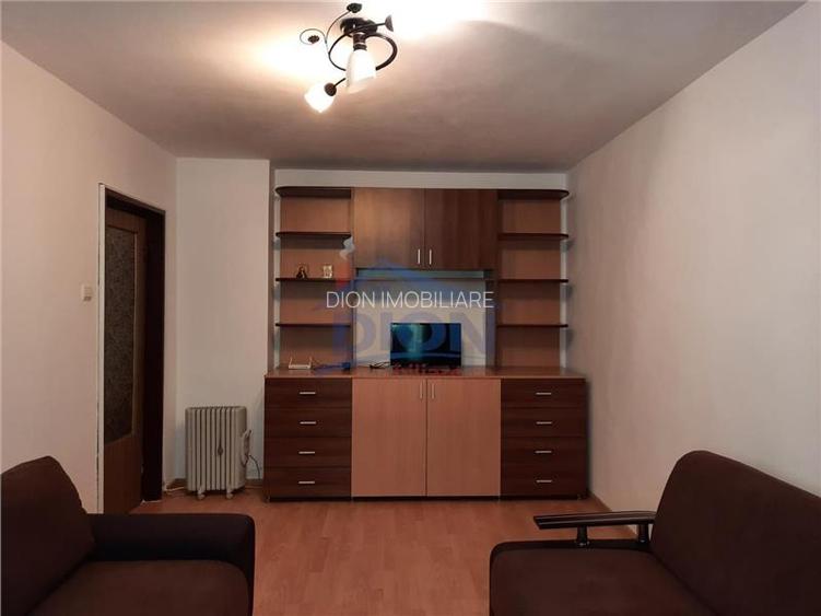 GARSONIERA BLOC MIXT, 1 DECEMBRIE - 9