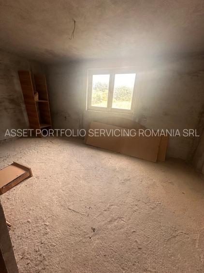 CASA/SPATIU COMERCIAL - GENUNENI - 13