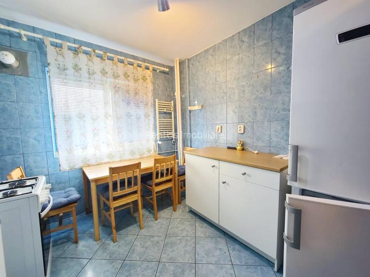 Muncii/Decebal/Posibilitatea de Loc De Parcare/3 Minute Metrou|/ - 9