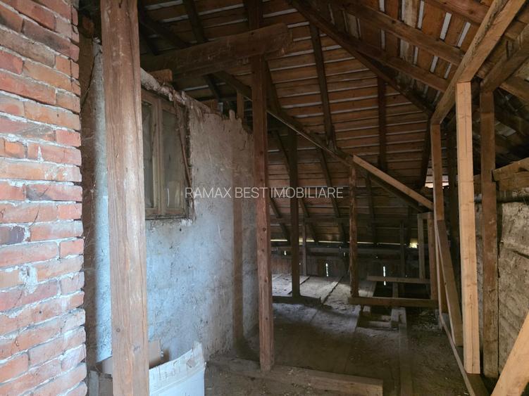 Judetul Prahova, in Poienarii Burchii, conac neoromanesc si teren 2.800 mp - 15