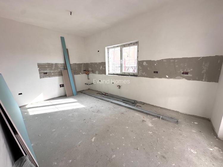 Duplex 4 camere despartit prin garaj - Mosnita Noua in zona foarte buna - 5