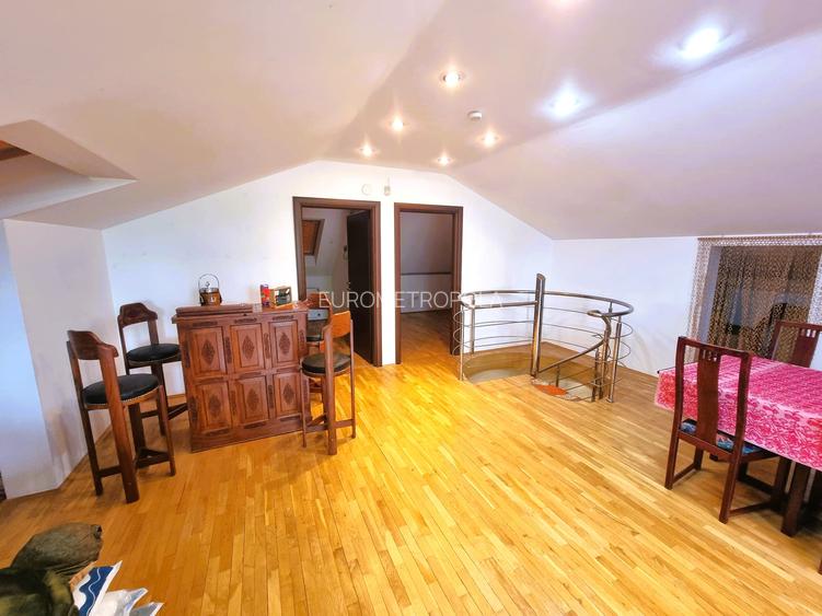 Vila cu piscina - 17