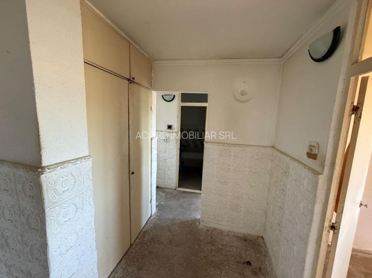 Apartament 2 camere zona KM 5 - 6
