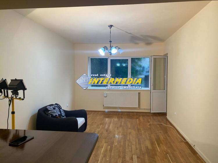 Apartament cu 3 camere Deco Foste proprietati CETATE Piata Finisat Nemobilat - 7