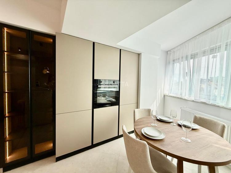 Apartament de vanzare 3 camere Ultracentral - Unirii, Bucuresti 74.5 mp - 3