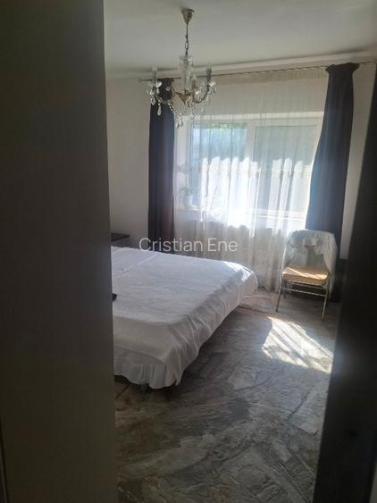 Vând Apartamen 4 camere - 8