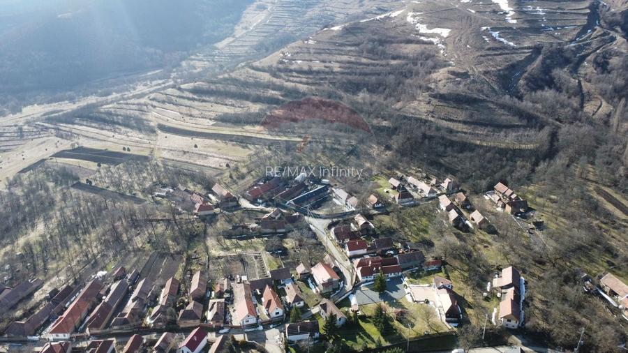 Casă din piatră la poalele Bedeleului – Izvoarele, Alba - 3