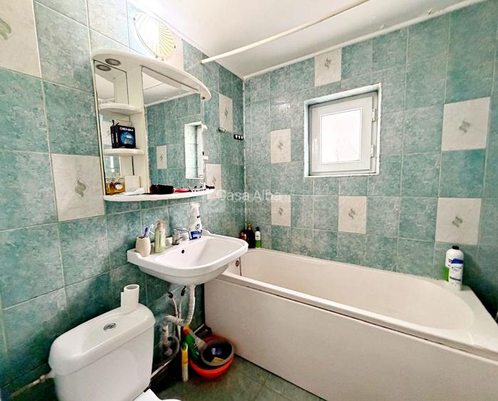 Pacurari - Moara de Foc, 3 camere decomandat, luminos, etaj 3 - 5