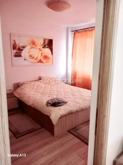 Apartament pe strada Ioan Rus , 3 camere , balcon  - 3