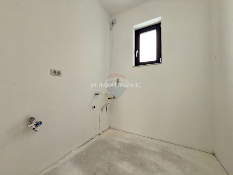 Vilă cu 4 camere de vânzare în Via Carmina - 15