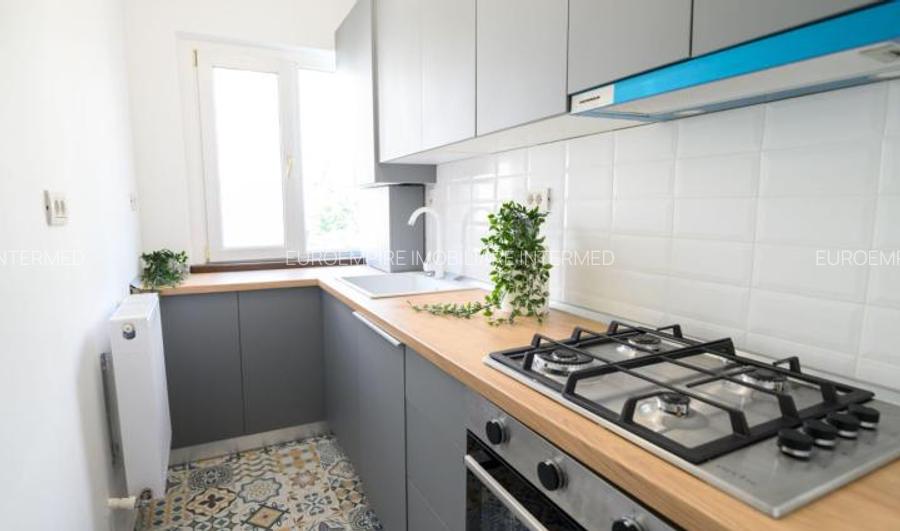 Apartament de vanzare  in Constanta zona  Casa de cultura - 2