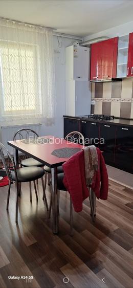 Apartament de vanzare - 3