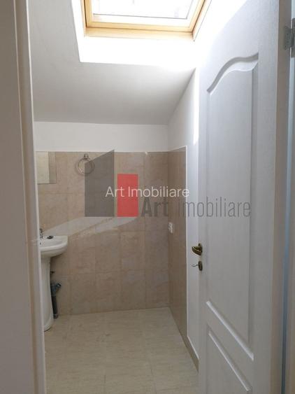 Oportunitate Unică! Vilă Spațioasă lângă Podul Grant, Ideală pentru Birouri - 8