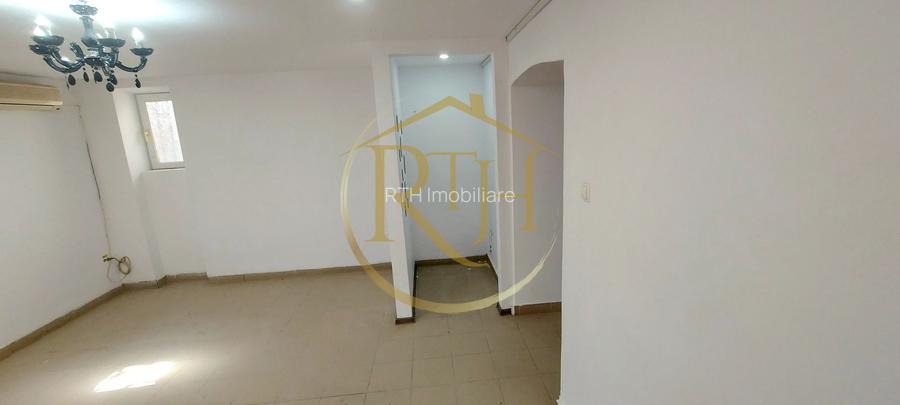 Se inchiriaza spatiu comercial situat in apropiere de Piata 700 si Piata Unirii - 8