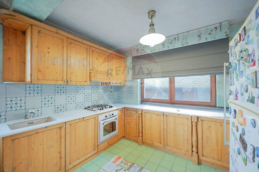 Casă 5 camere cu garaj, 230 mp utili, teren 503 mp, Nufărul, Oradea - 27