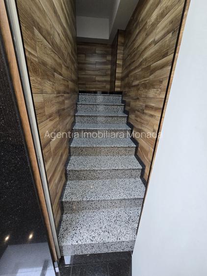 Cladire de inchiriat SPATIU COMERCIAL (clinica medicala , birouri , etc) - 19