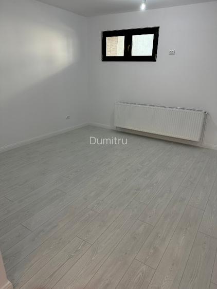 Apartament 5 Camere + Curte Proprie  , Metrou Crangasi Direct Proprietar   - 7