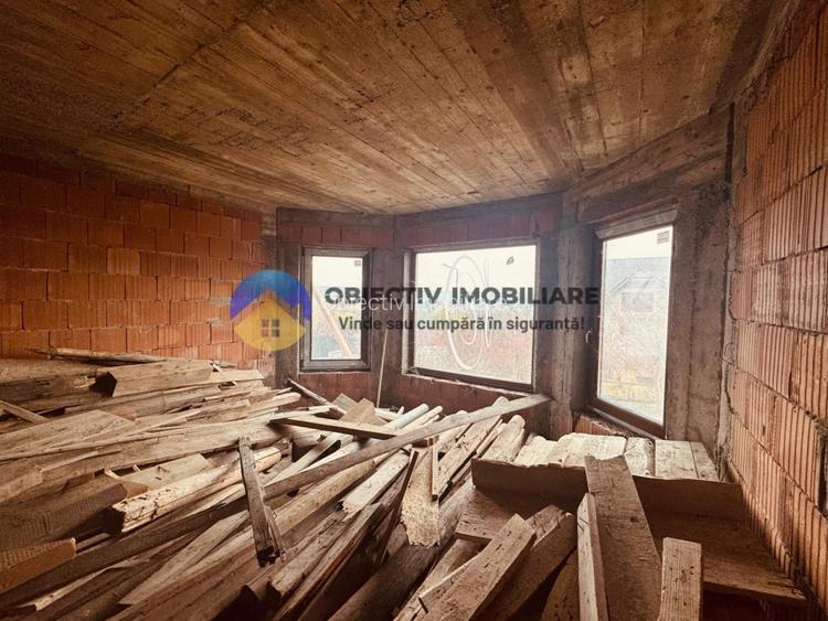 Vila la rosu  + teren 500 mp de vanzare – Zona Fermelor - 16