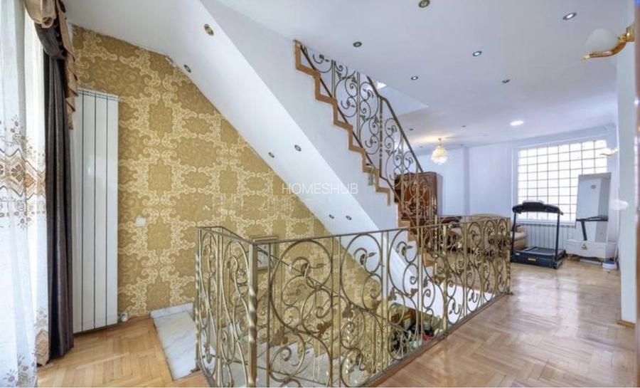 Casa individuala / Spatiu comercial / Clinica | 450 mp, curte proprie | Baicului - 14