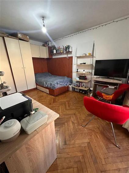 1 CAMERA, ETAJ 2, GIROCULUI - 2