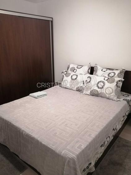 Vanzare apartament 3 camere in Titan, RENOVAT, 5 min metrou Grigorescu si IOR - 2