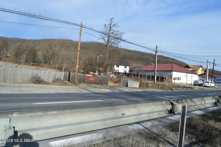 Valea Ursului - DN 7, Teren Stradal 2744 mp