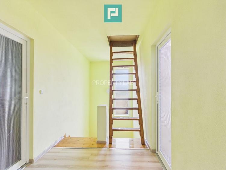 Casă cu 7 camere și teren generos în Șofronea - 7