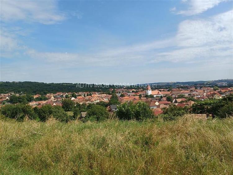 Teren cu vedere panoramica catre oras in Saliste - 4