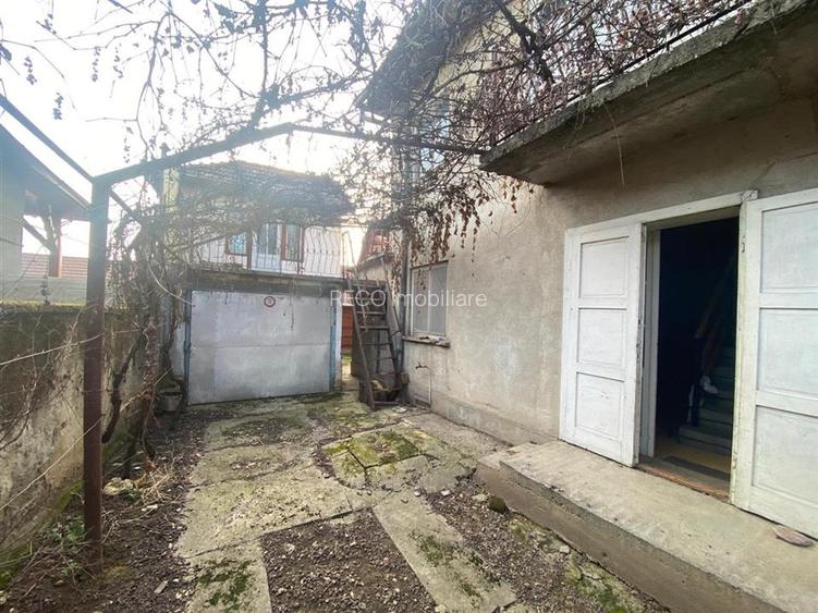 Reco casa P+E cu doua apartamente - 14