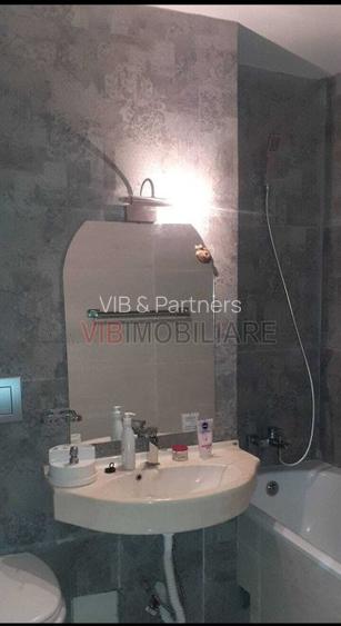 Apartament 3 camere | 67 mp + balcon | Zonă centrală - 4