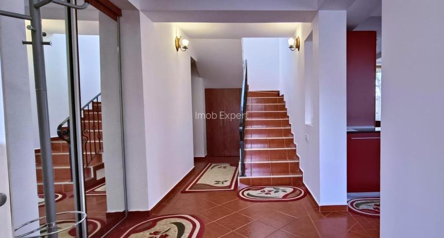 Vand casa cu teren de 900 mp in Harman - 9