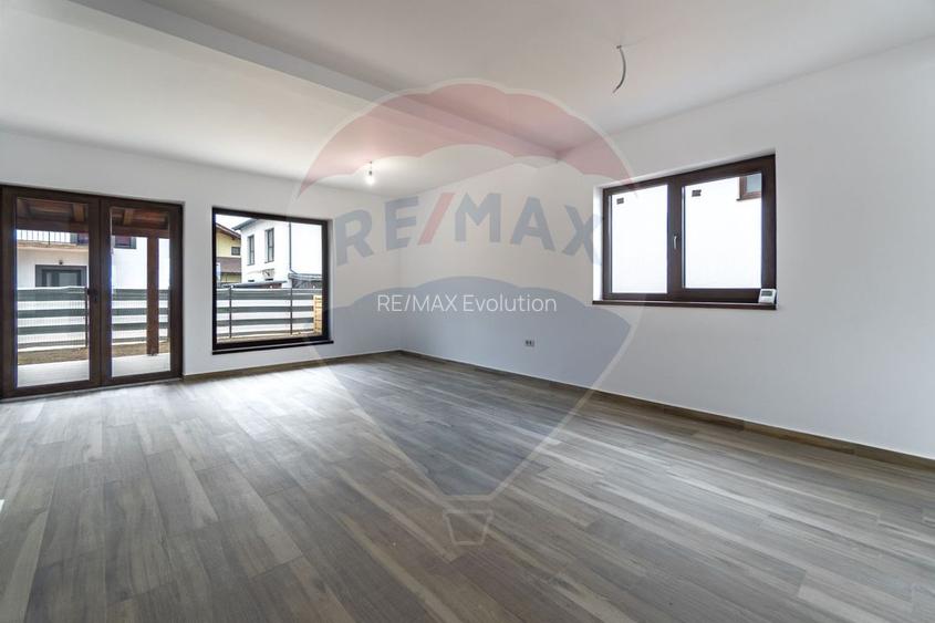 DUPLEX 8 camere de vanzare| Constructie noua| Izvor, BV | Comision 0% - 32