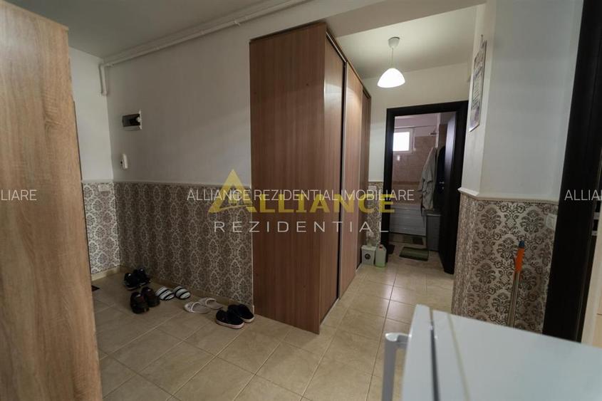 Apartament 3 camere/ Mobilat si utilat /Parcare /Metrou berceni 15-20min/ - 10