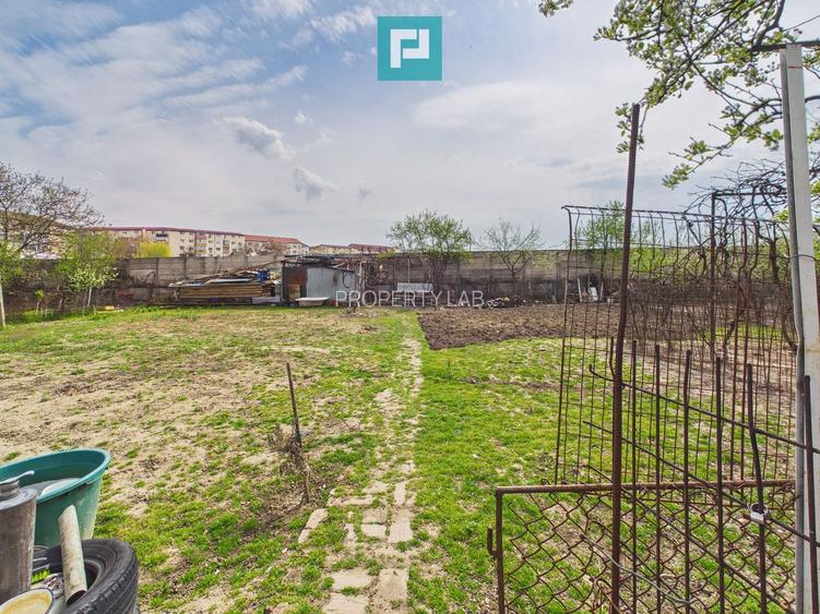 2 case separate + curte 1400 mp – Zona Dâmbovița - 27