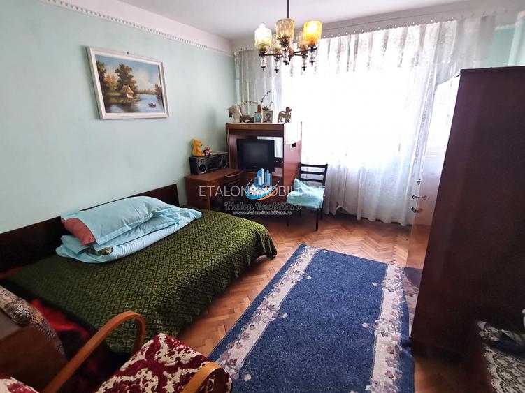 Apartament 4 camere semidecomandat, etaj 3, Maratei 2 - 8