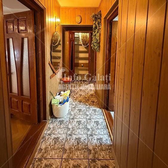 | Apartament cu 4 camere | CENTRU, Fata pe Valuri | 77.000 Euro | - 9