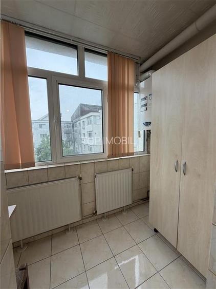 Apartament 2 camere, etajul 3, decomandat- Nicolina - 9
