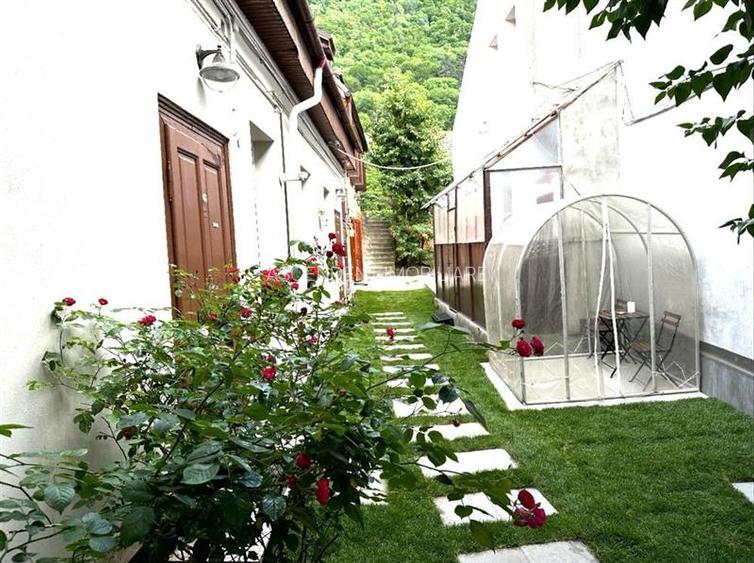 Imobil + transfer afacere, locuri parcare, Centrul Istoric, Brasov - 3