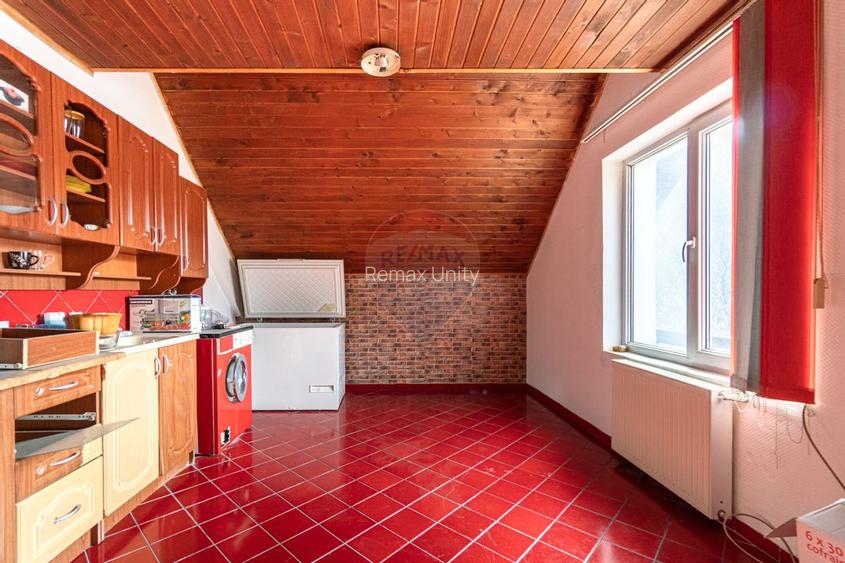 Casă / Vilă cu 20 camere de vânzare în Timisu de Jos, DN1, Brasov - 54