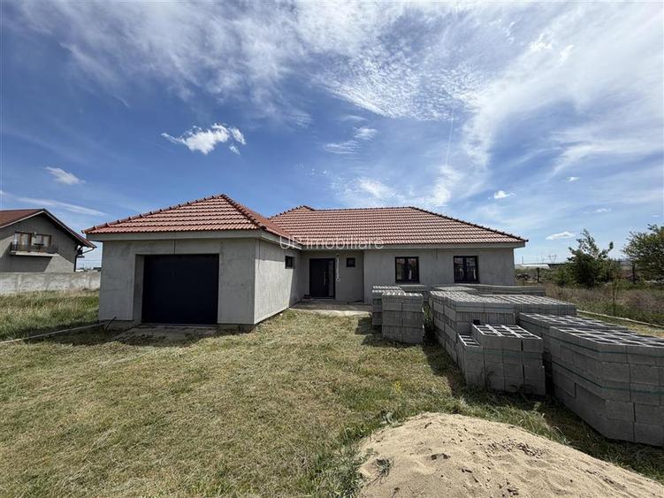CASA PLAN PARTER | TEREN 800 MP | ACEES AUTO | ZONA OSORHEI | ORADEA - 2